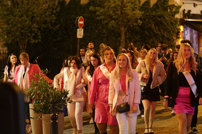 Paris Latin Quarter Pub Crawl Bars and Clubs - Passing Notre-Dame and the Seine