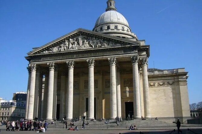 Paris Latin Quarter Walking Tour plus Seine River Cruise Option - Shakespeare and Company, a literary landmark