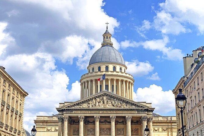Paris Latin Quarter Walking Tour plus Seine River Cruise Option - Fontaine Saint-Michel and the first photo stop