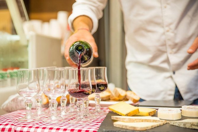Paris Le Marais District Original Food and Wine Tasting Tour - Why Le Marais is such a good setting for a food walk