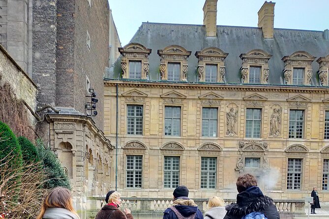 Paris Le Marais Hidden Gems Small Group Tour with Cruise Option - Rue des Rosiers and the Jewish quarter