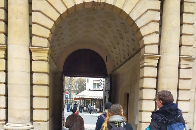 Paris Le Marais Hidden Gems Small Group Tour with Cruise Option - Place des Vosges and Victor Hugo’s old neighborhood