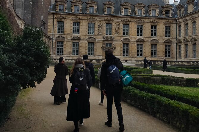 Paris Le Marais Hidden Gems Small Group Tour with Cruise Option - Medieval Paris at the Cloister of Billettes