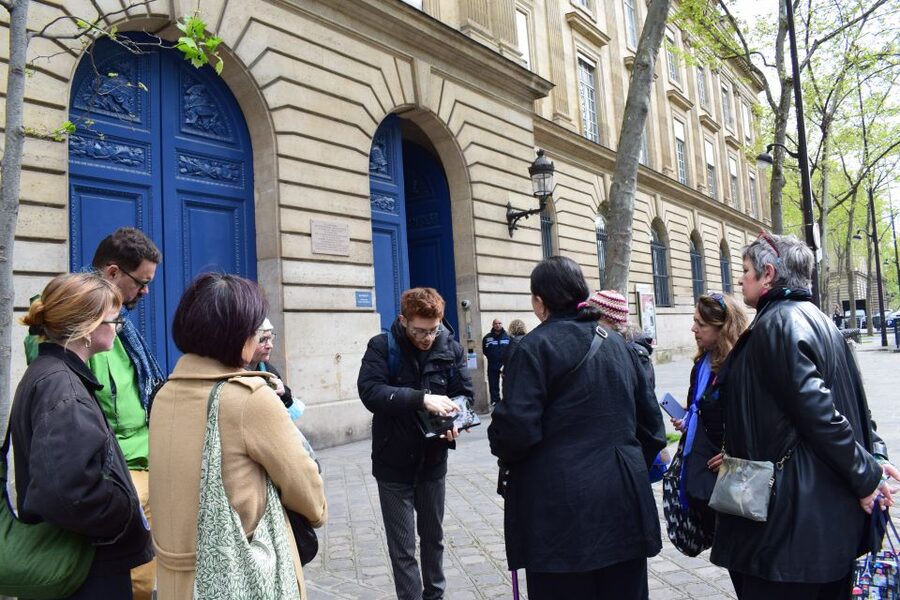 Paris: Le Marais & Montmartre Jewish History Walking Tour - What the guides do best