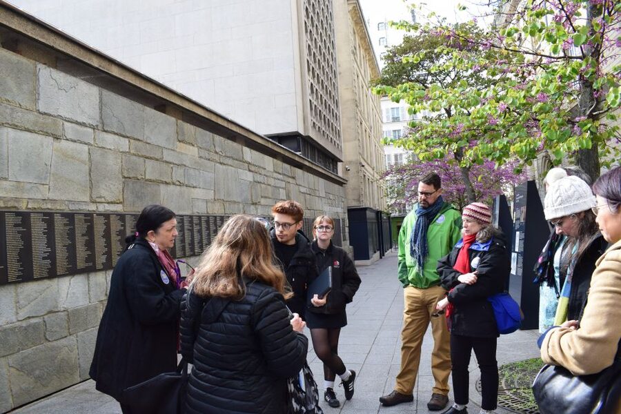 Paris: Le Marais & Montmartre Jewish History Walking Tour - Le Marais and the streets of Jewish Paris