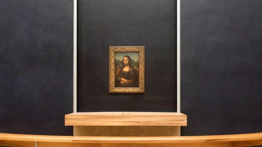 Paris: Louvre Masterpieces Private Tour with Reserved Entry - Why a private Louvre visit can be worth two hours