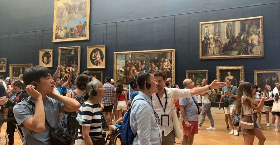 Paris: Louvre Masterpieces Tour with Pre-Reserved Tickets - Why a guided Louvre visit helps