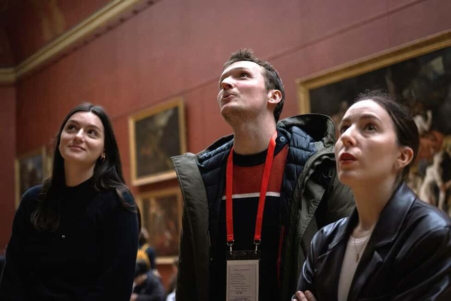 Paris: Louvre Masterpieces Tour with Pre-Reserved Tickets - Venus de Milo and Winged Victory