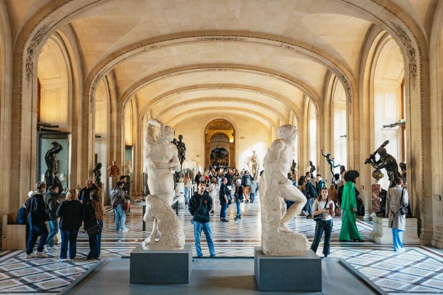 Paris: Louvre Museum Entry Ticket With Host and River Cruise - Getting from the Louvre to the Seine