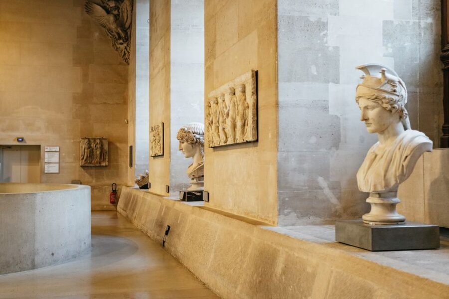 Paris: Louvre Museum Entry Ticket With Host and River Cruise - Is $100 a fair price?