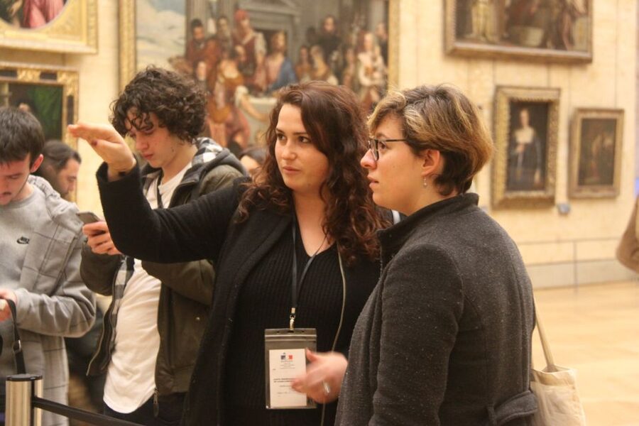 Paris: Louvre Museum Highlights and Mona Lisa Tour - Why a Guide Helps Inside the Louvre
