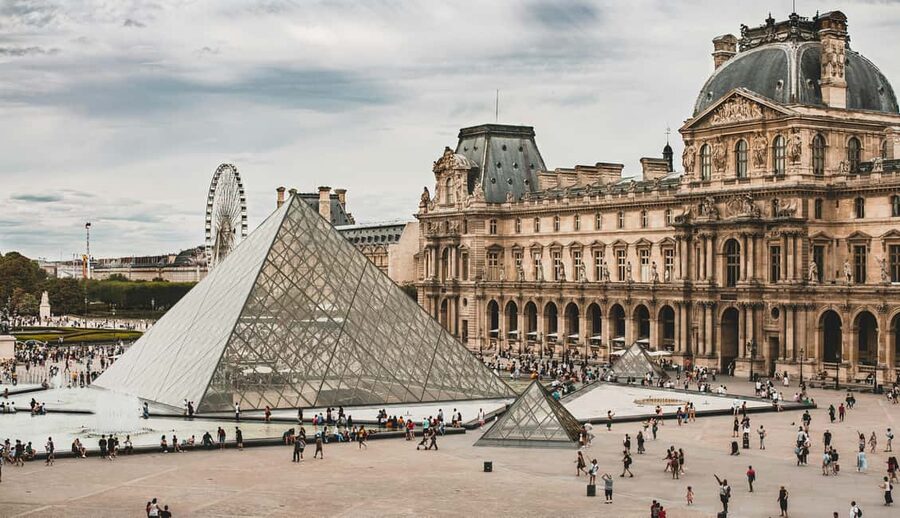 Paris: Louvre Museum Ticket with Optional Hosted - Finding the Mona Lisa without losing your day