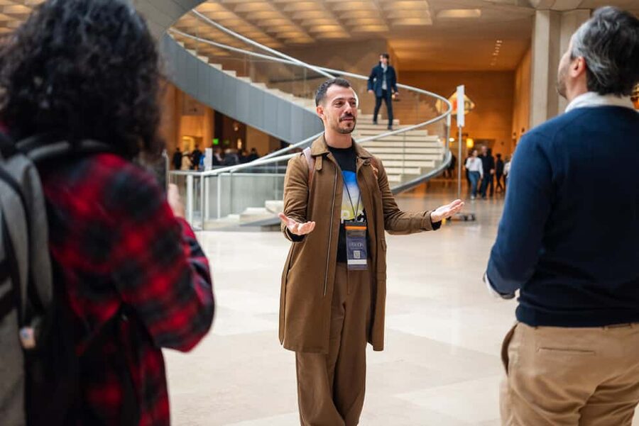 Paris: Louvre Must-See Tour with Reserved Entry Ticket - Key points to know before booking