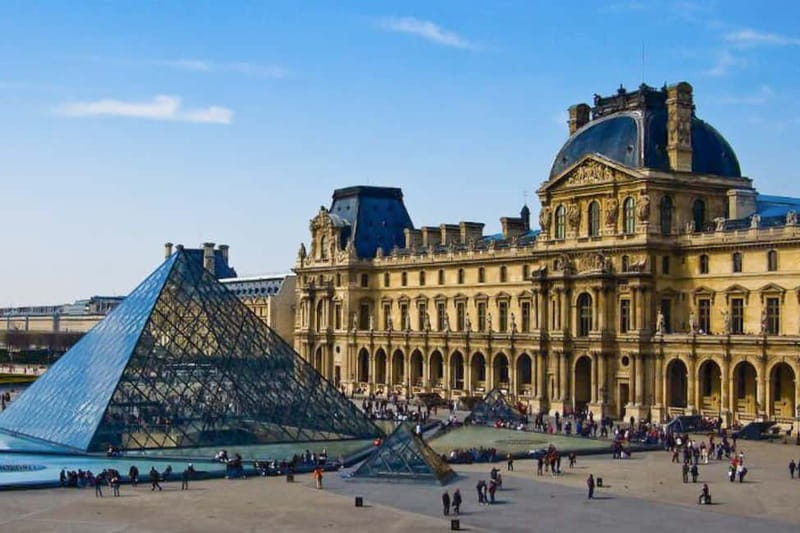 Paris: Louvre Must-See Tour with Reserved Entry Ticket - A small group changes the experience