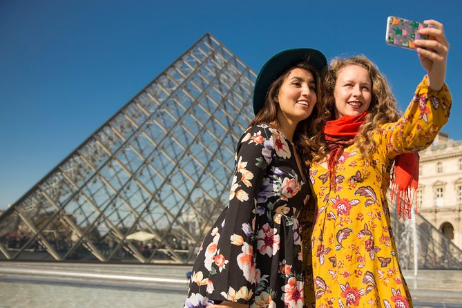 Paris Louvre PRIVATE TOUR with a Local Private Guide - Delacroix, Michelangelo, and David