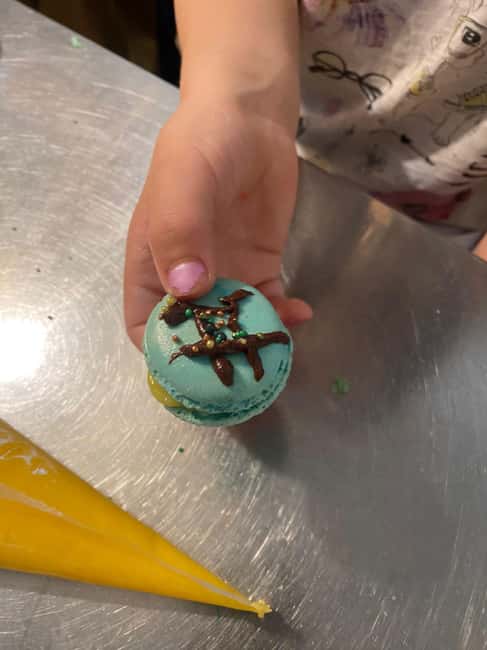 Paris: Macaron Baking Class for Families and Kids - Choosing colors, flavors, and fillings