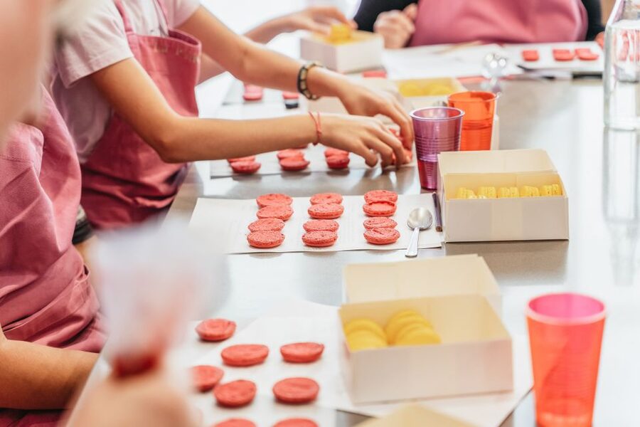Paris: Macarons Cooking Class with Pâtisserie Chef Noémie - Arriving at the atelier on Rue Nollet