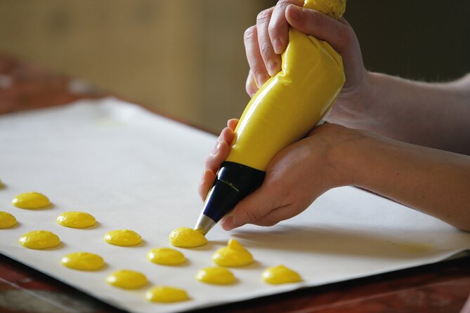 Paris Macarons Small-Group Baking Class with a Chef - Arriving at 7 Rue de Béarn