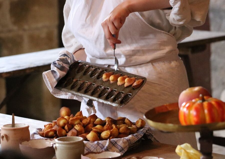 Paris: Montmartre Culture and Local Pastries Walking Tour - Starting near Lamarck-Caulaincourt