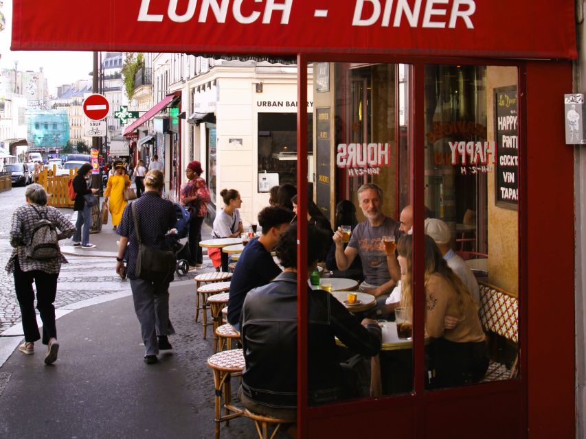 Paris: Montmartre Culture and Local Pastries Walking Tour - Reaching Sacré-Coeur