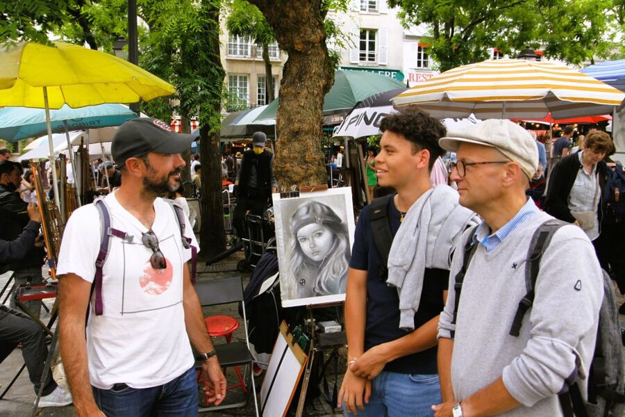 Paris: Montmartre Culture and Local Pastries Walking Tour - Language, pace, and group expectations
