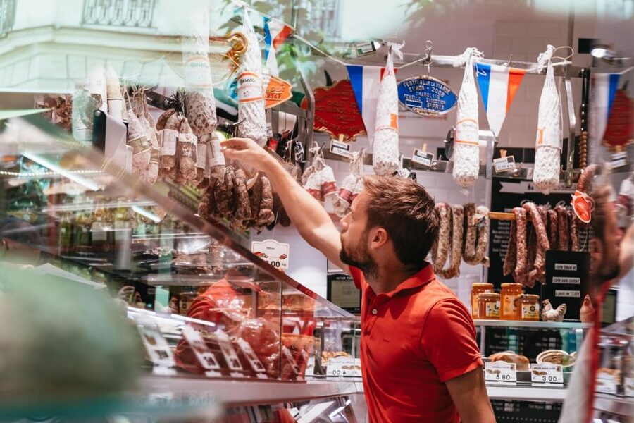 Paris: Montmartre Food and Wine Guided Tour - Amuse-galettes and brut cider