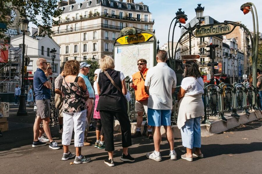 Paris: Montmartre Food and Wine Guided Tour - Macarons, chocolate, and choux à la crème