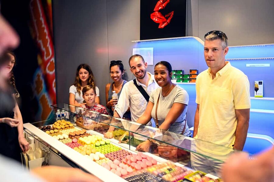 Paris: Montmartre Food Tasting Walking Tour with Secret Dish - Starting near Anvers or Abbesses