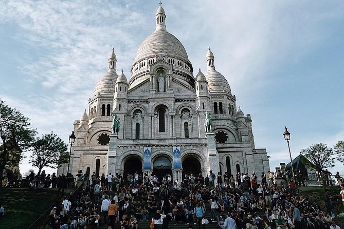 Paris Montmartre & Sacre Coeur Semi-Private Guided Tour 12ppl Max - Place du Tertre and the old art quarter