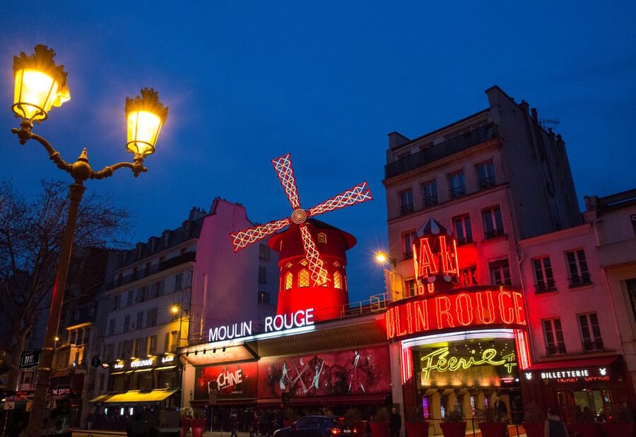 Paris: Moulin Rouge Show with Champagne and Drop-Off Service - Key points about this Moulin Rouge evening