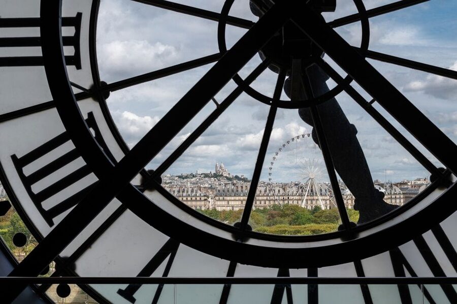 Paris: Musée d'Orsay Private Guided Tour with Reserved Entry - What two hours allows, and what it does not