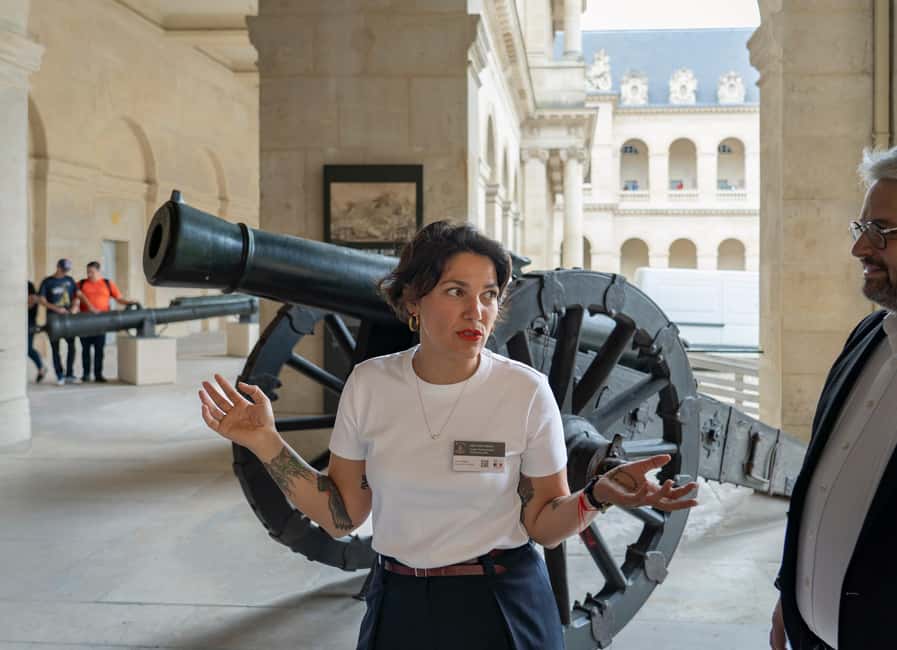 Paris: Napoleon’s Tomb & Invalides Small Group Guided Tour - What the guide adds to the visit