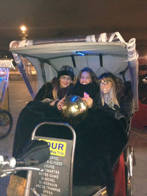 Paris: Nighttime Tuk-Tuk Tour - One hour or two?