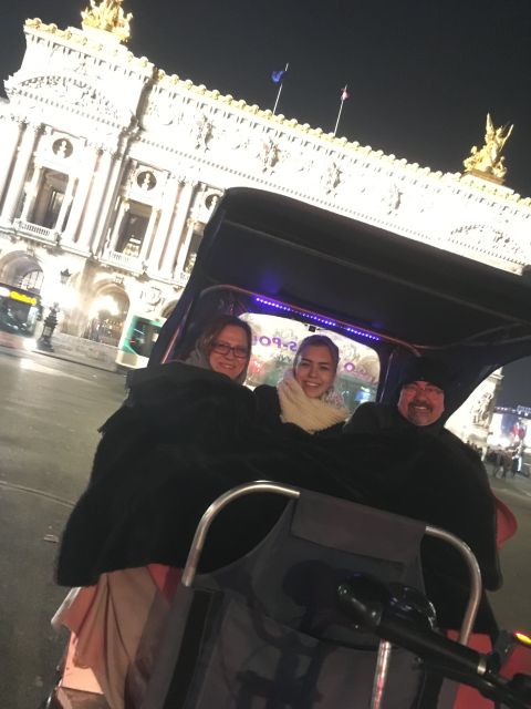 Paris: Nighttime Tuk-Tuk Tour - Comfort in winter and rain
