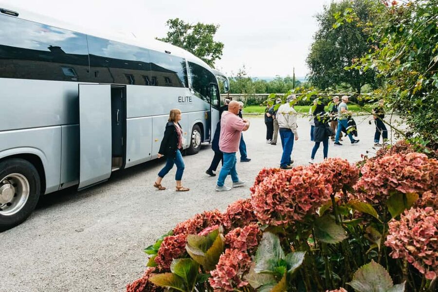 Paris: Normandy D-Day Sites Guided Day Trip with Lunch - Meeting in Paris and settling into the coach