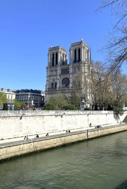 Paris: Notre-Dame Cathedral Exterior Guided Tour - Understanding the 2019 fire and six-year restoration