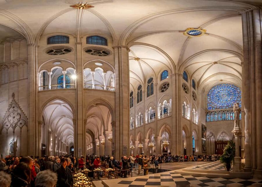 Paris: Notre Dame Cathedral Exterior Tour with Free Entry - The $17 price and what you are really buying