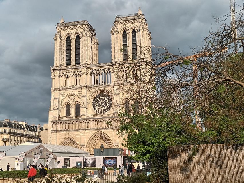 Paris: Notre Dame Exterior Walking Tour with Sainte Chapelle - Is $81 a fair price?