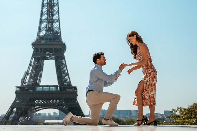 Paris One-Hour Private Photo Shoot - Louvre and Palais Royal: polished architecture and clean lines