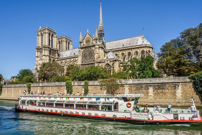 Paris - One Hour Seine River Cruise with Recorded Commentary - What the one-hour route gives you