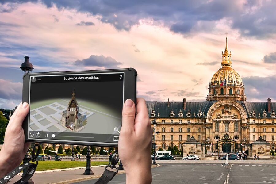 Paris: Openair Double Decker Bus Audio-Guided City Tour - Eiffel Tower views from Trocadero