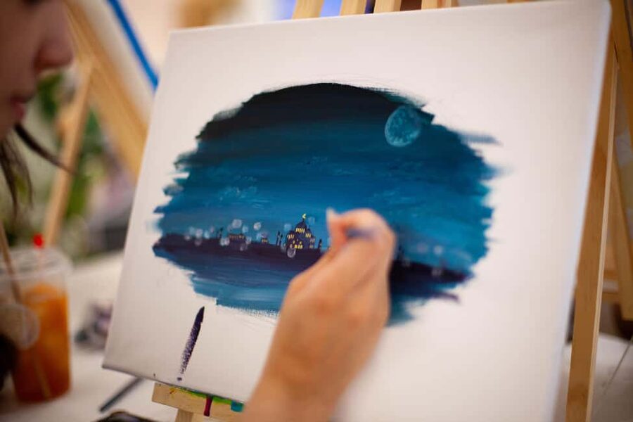 Paris : Painting experience in an art cafe - What happens when you arrive at Athena Art Cafe