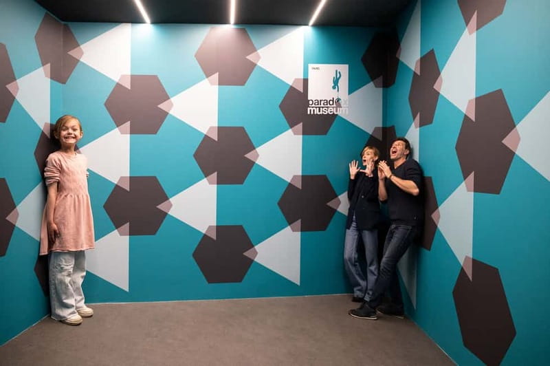 Paris: Paradox Museum Entrance Tickets - How the 90 illusions work