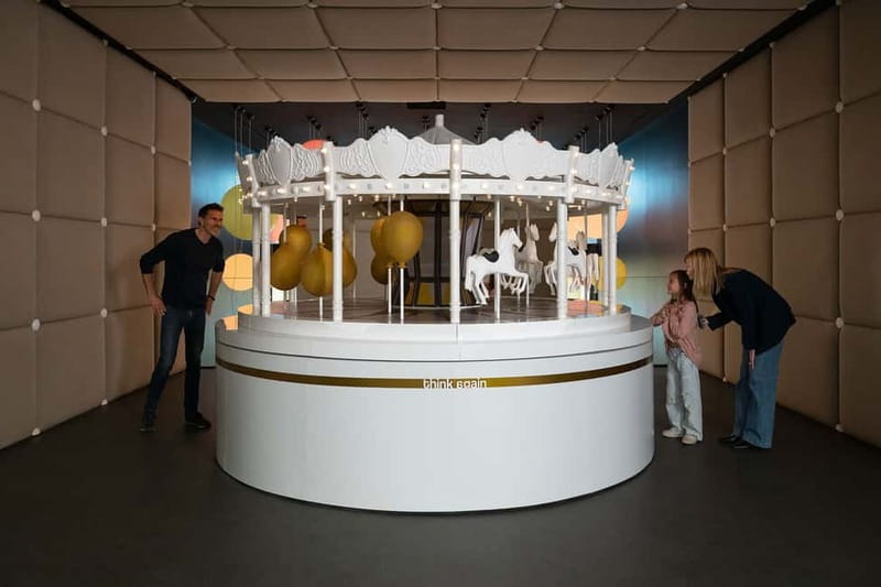 Paris: Paradox Museum Entrance Tickets - Ending at the Paradox Boutique and café