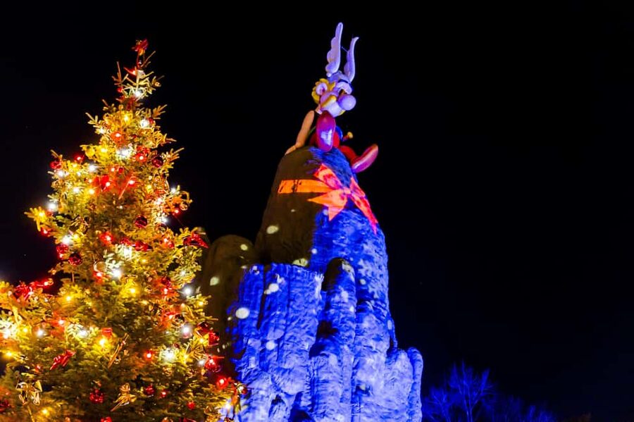 Paris: Parc Astérix Full-Day Entrance Ticket - What a full day can look like