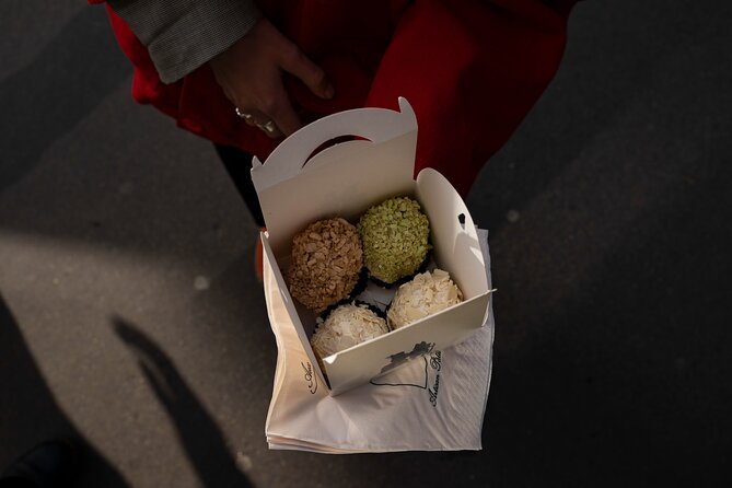 Paris: Pastries & Tragedies - A sweet tour of Montmartre - Why this Montmartre tour works