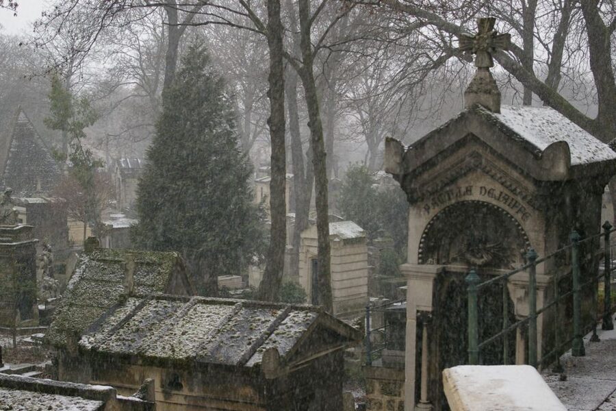 Paris: Père Lachaise Cemetery Walking Tour - Why Père Lachaise deserves a full visit