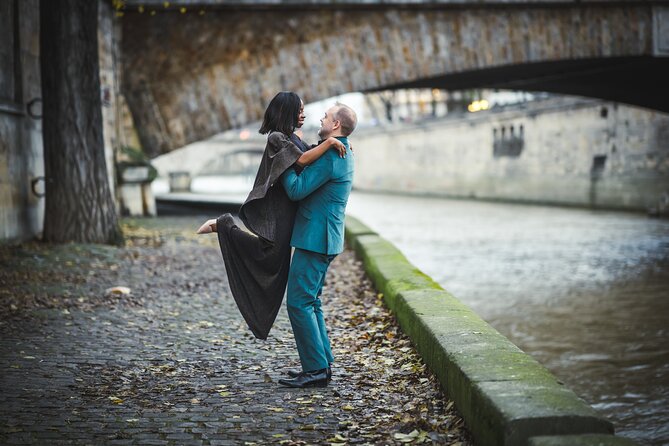 Paris Photo Session: Be the Star of Your Own Movie - How Panos handles crowds and natural expressions