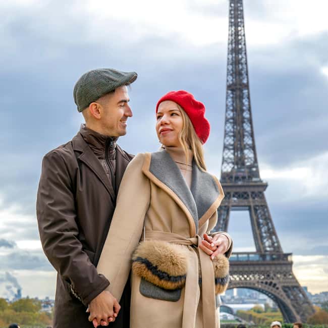 Paris: Photoshoot Around Eiffel Tower with 55 Edited Photos - What the photographer adds beyond the camera