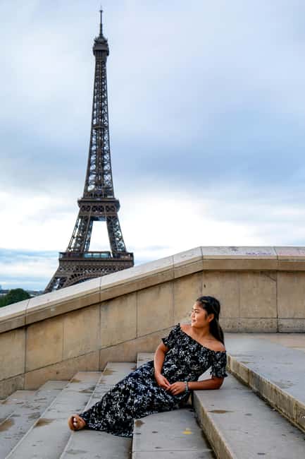 Paris: Photoshoot Around Eiffel Tower with 55 Edited Photos - Families, couples, solo portraits, and groups of six